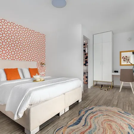 Maison 66, Riviera Hotel Athens