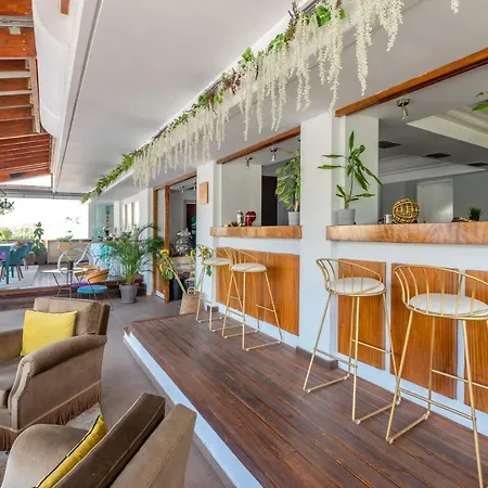 Maison 66, Riviera 3*