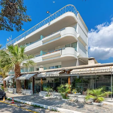 Ξενοδοχείο Maison 66, Riviera 3*